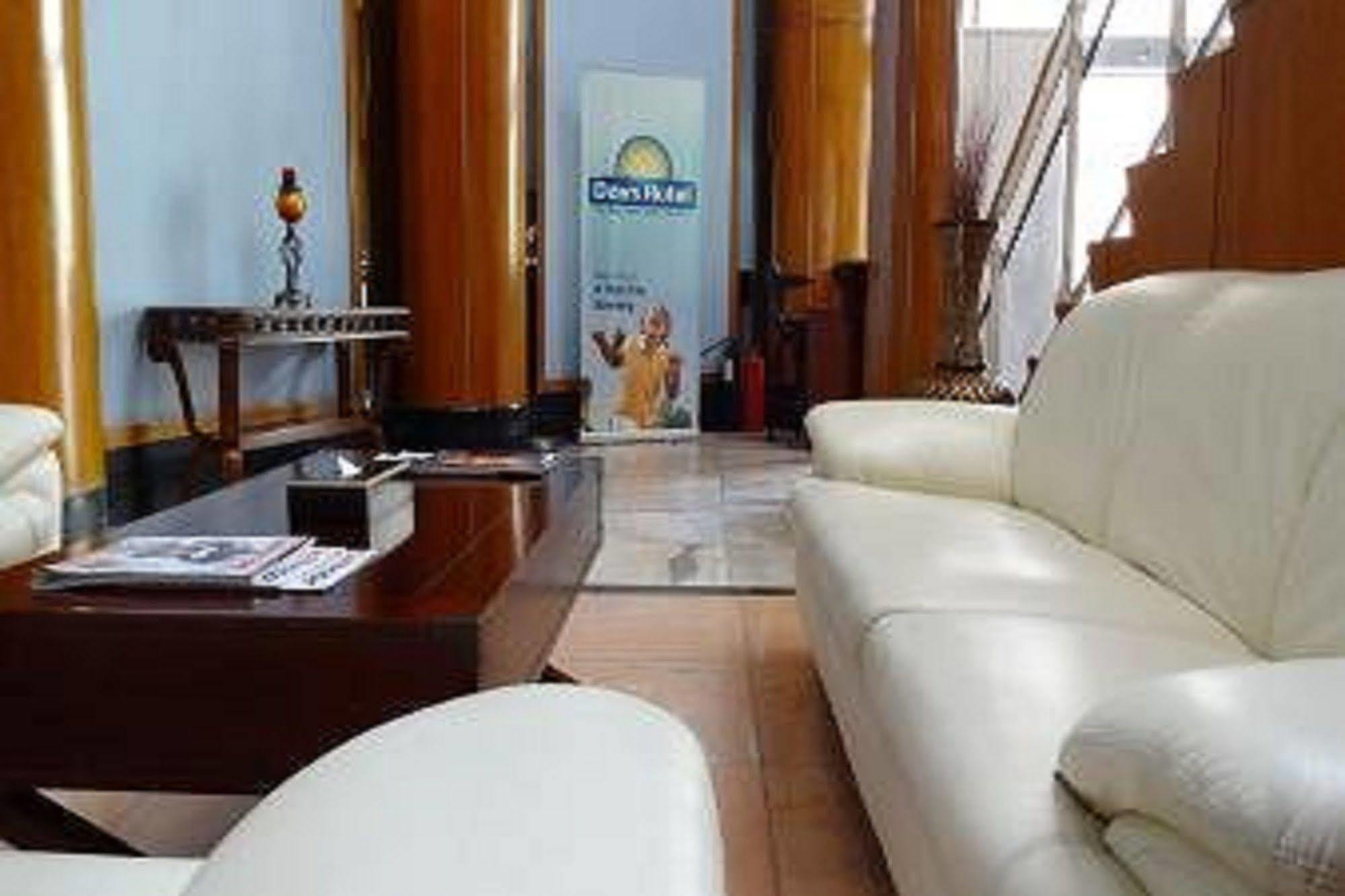 Happy Days Hotel Μανάμα Εξωτερικό φωτογραφία